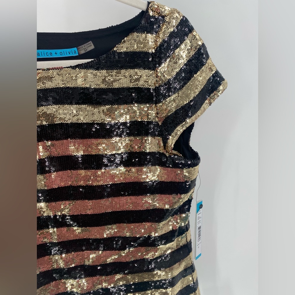 ALICE & OLIVIA - Alfie Oversized Sequin Top - Picture 10 of 11